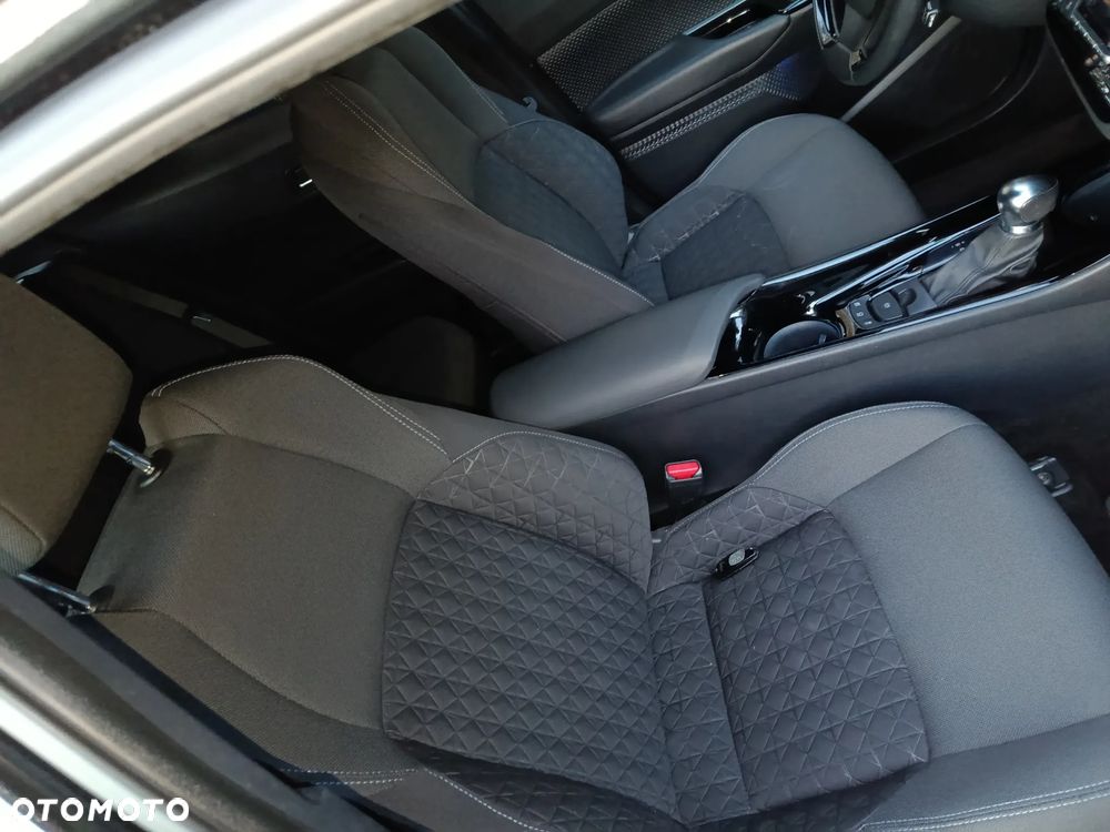 Toyota C-HR - 23