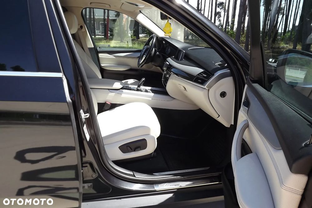 BMW X5 xDrive30d - 17