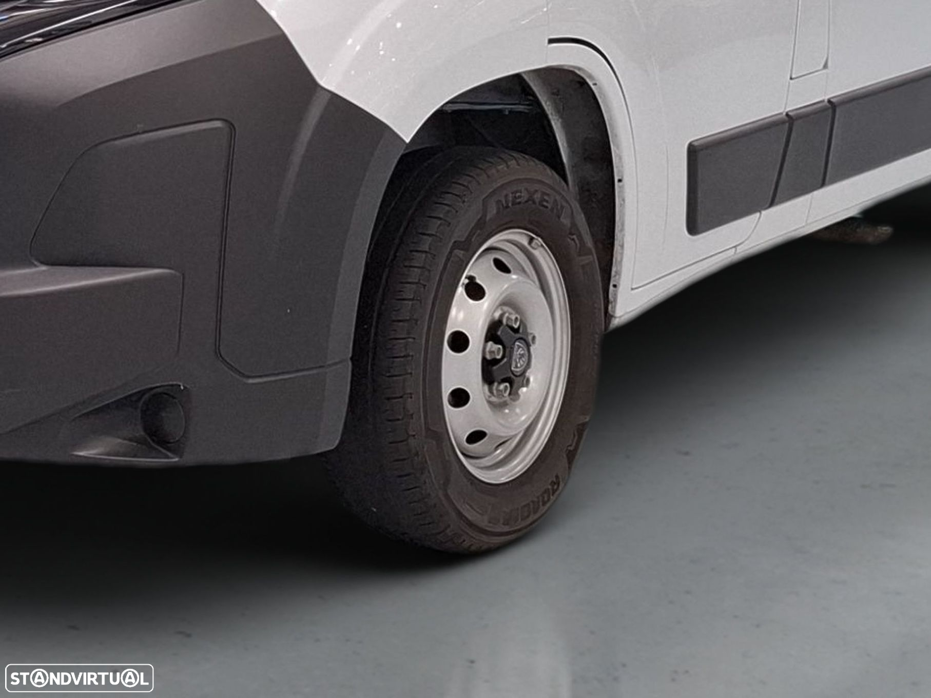 Peugeot Boxer 2.2 BlueHDi 140 S&S 333 L2H2 - 15