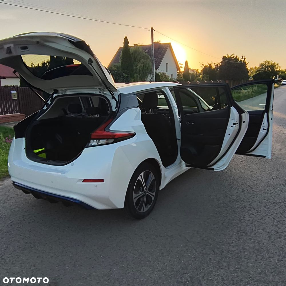 Nissan Leaf 40kWh N-Connecta - 2