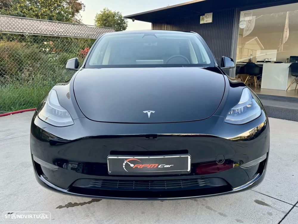 Tesla Model Y Performance Dual Motor AWD - 3