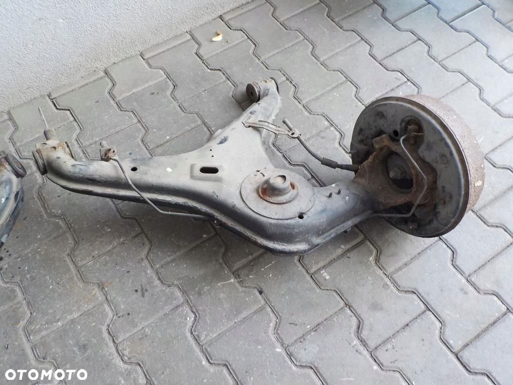 VW T4 90-95 WAHACZ LEWY PRAWY TYŁ TYLNY - 3