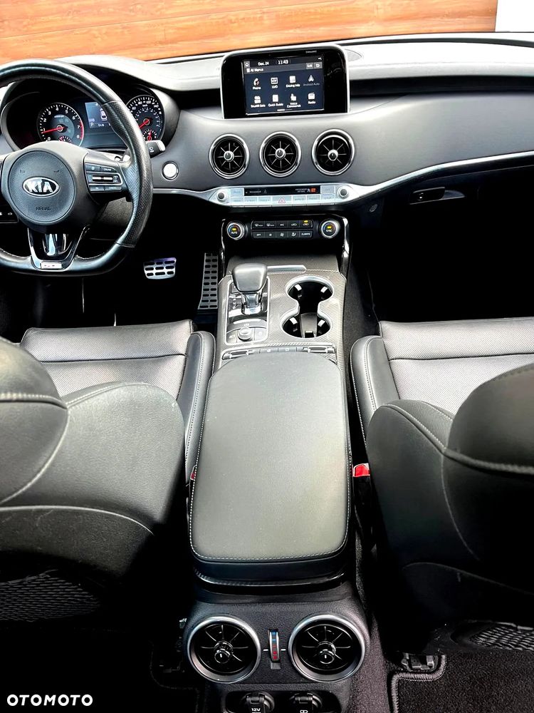 Kia Stinger 3.3 T-GDI AWD GT - 15