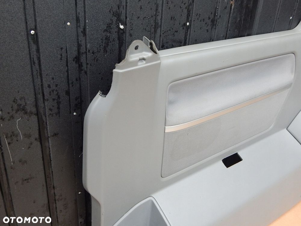 vw t5 lift california boczek tapicerka prawa tył - 7
