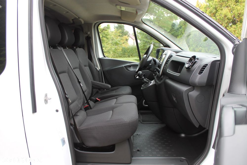 Opel Vivaro - 23
