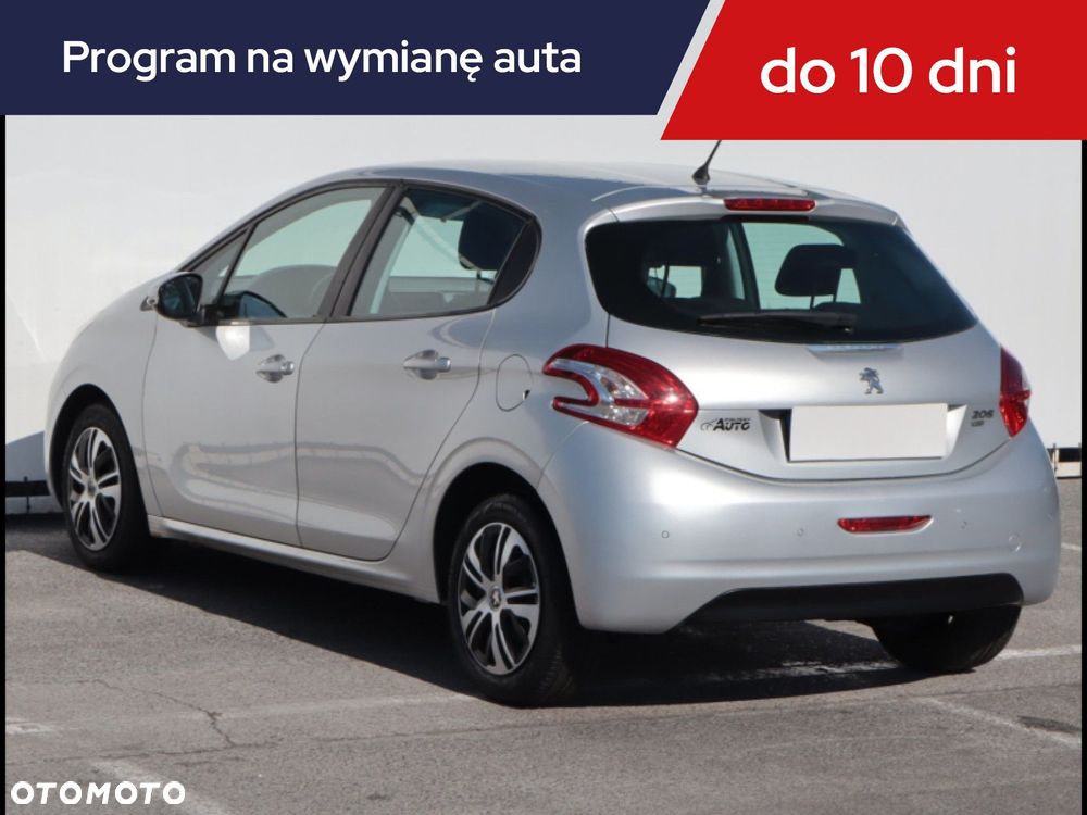 Peugeot 208 - 6