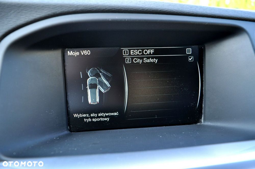 Volvo V60 Cross Country D3 Drive-E Momentum - 24