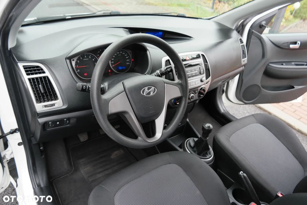 Hyundai i20 - 19