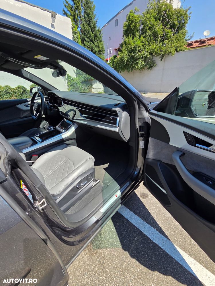 Audi Q8 - 11