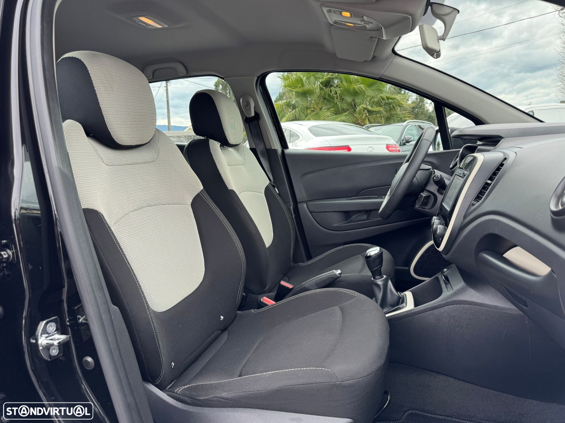 Renault Captur 0.9 TCE Exclusive - 23