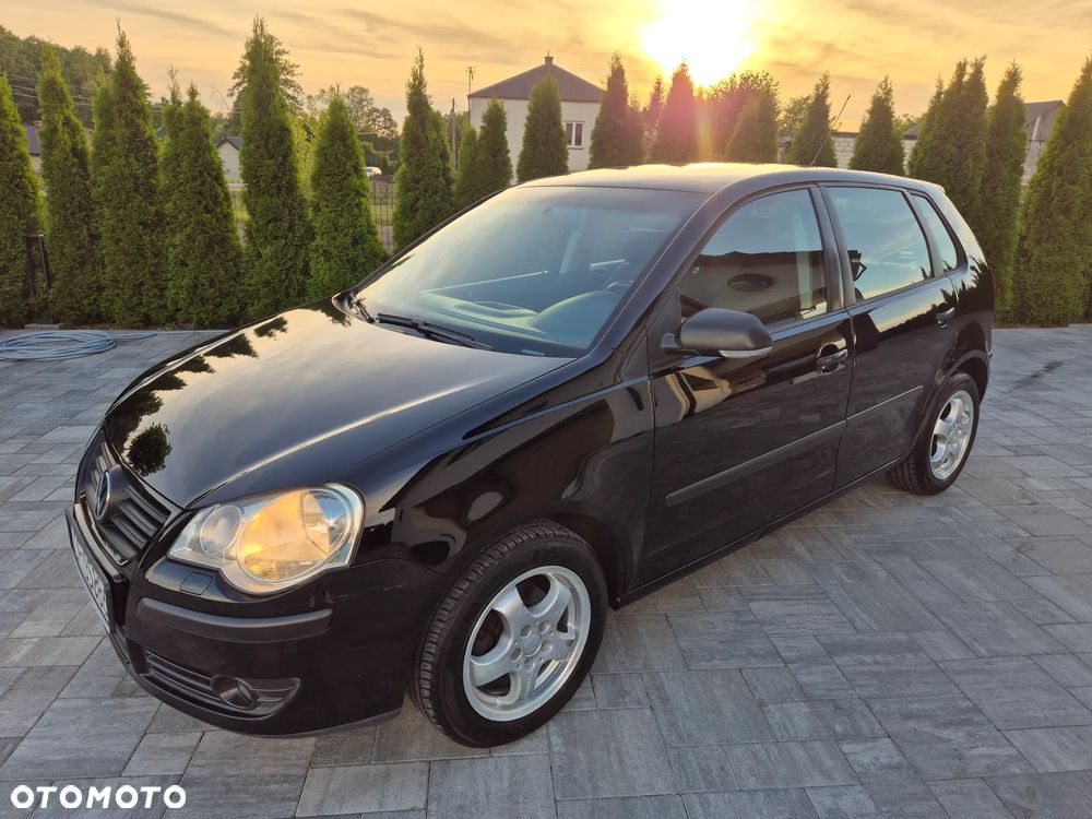 Volkswagen Polo 1.4 16V Q-Line - 2