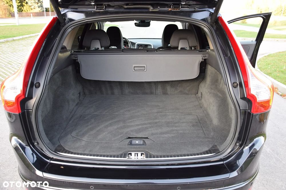 Volvo XC 60 D4 Geartronic Momentum - 24