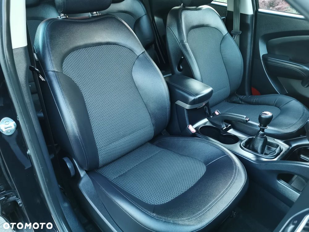 Hyundai ix35 1.6 GDI Comfort 2WD - 18