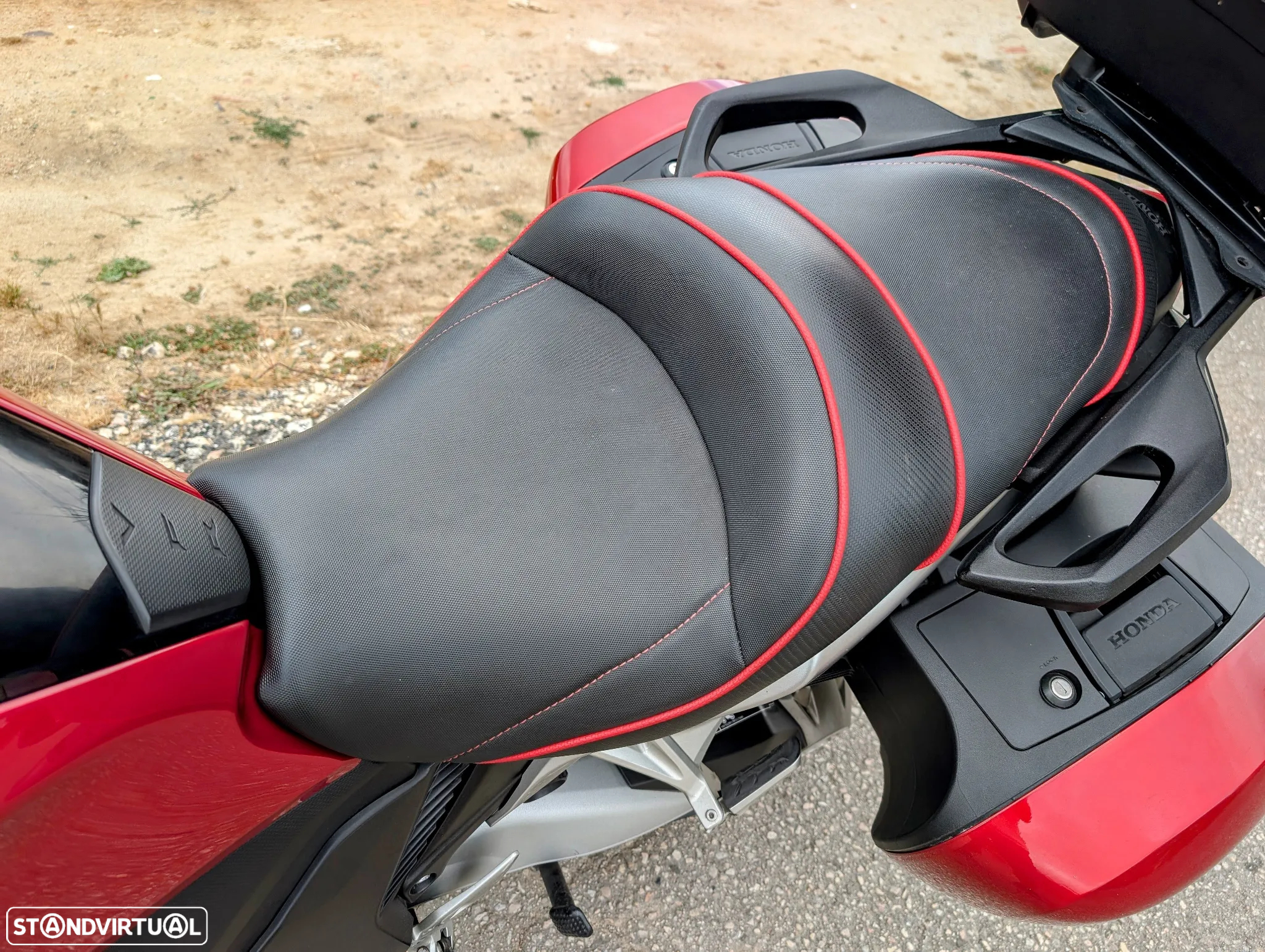 Honda VFR 1200F - 12