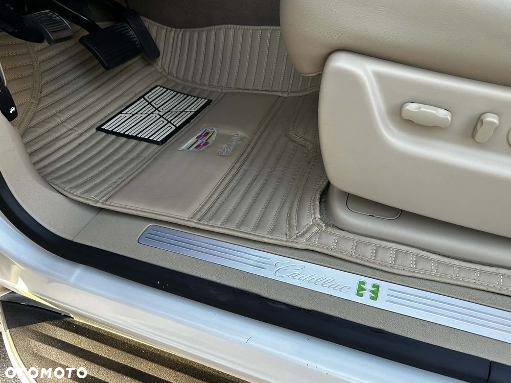 Cadillac Escalade - 9