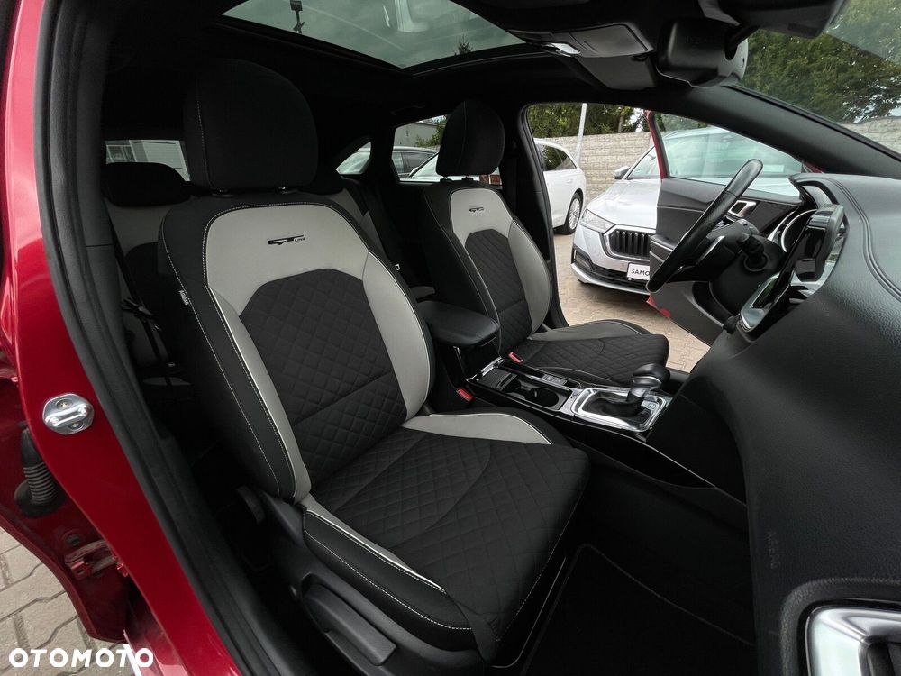 Kia ProCeed - 18