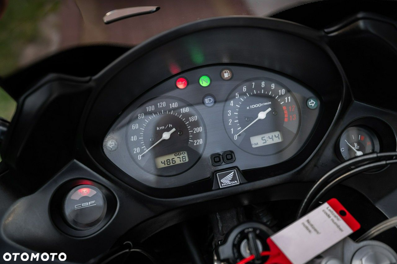 Honda CBF - 9