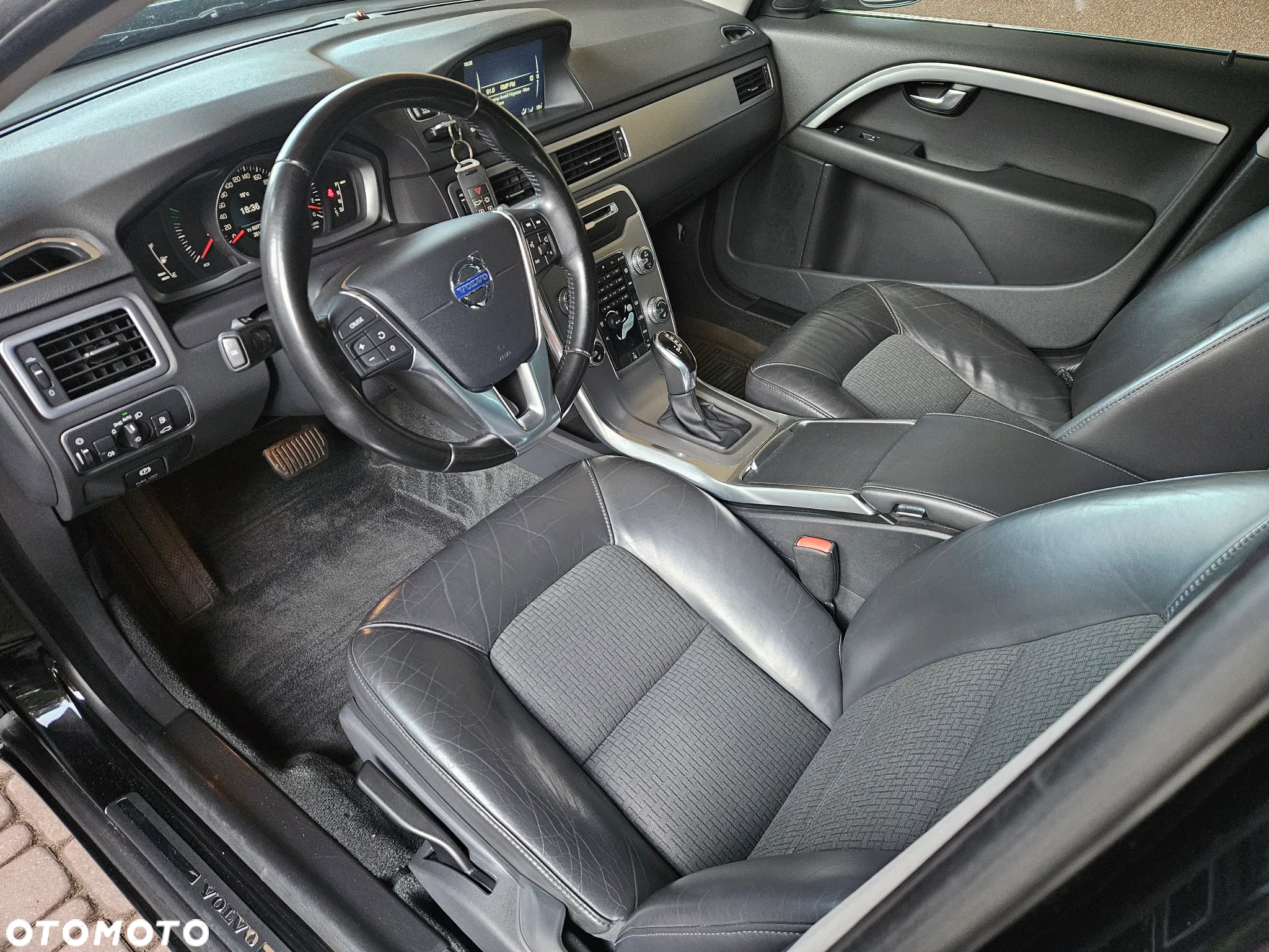 Volvo V70 D4 Geartronic Momentum - 11
