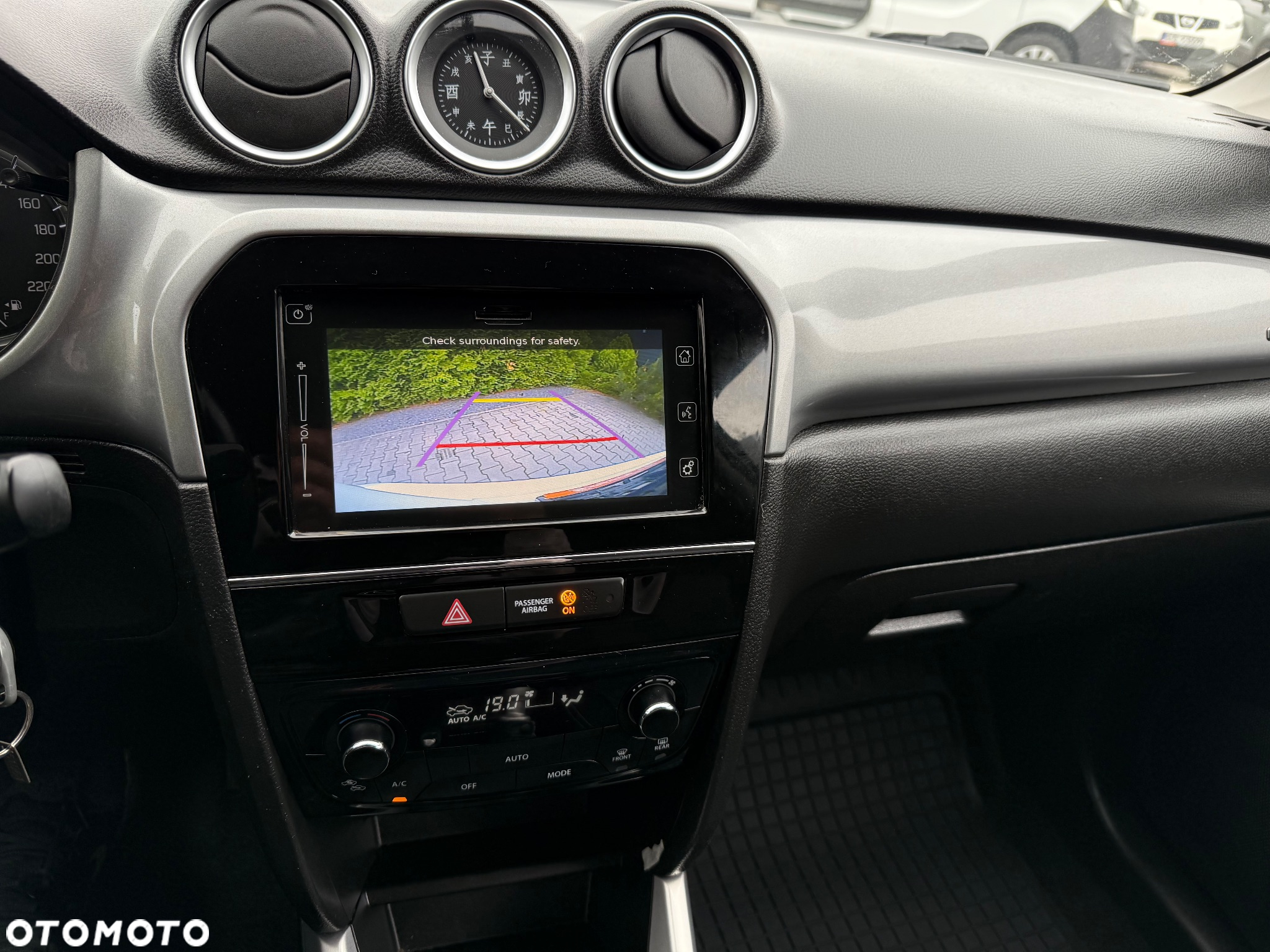 Suzuki Vitara 1.6 DDiS (4x4) Allgrip Comfort+ - 11
