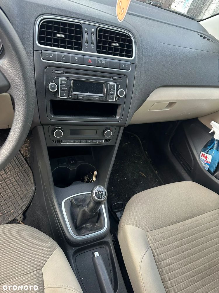 Volkswagen Polo - 5