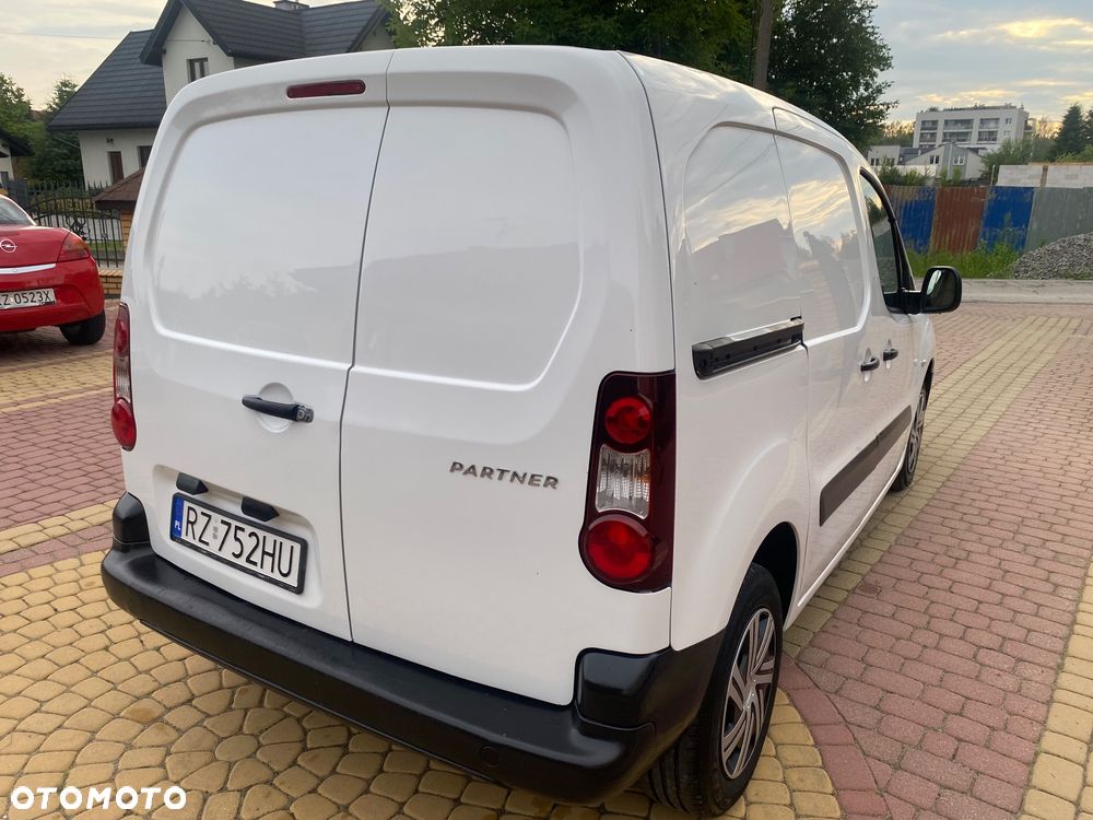 Peugeot PARTNER 1.6HDI 3-osobowy zakupiony w slonie w Rzeszowie - 34