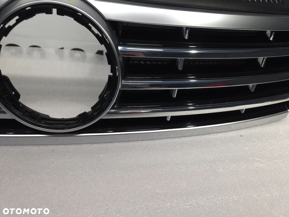 VW PASSAT CC 3C8 LIFT ZWYKŁY / R-LINE BARDZO ŁADNA ATRAPA / GRILL PRZEDNI PRZÓD W SATYNIE , NR 3C8853653A , NR AUKCJI GL851 - 15