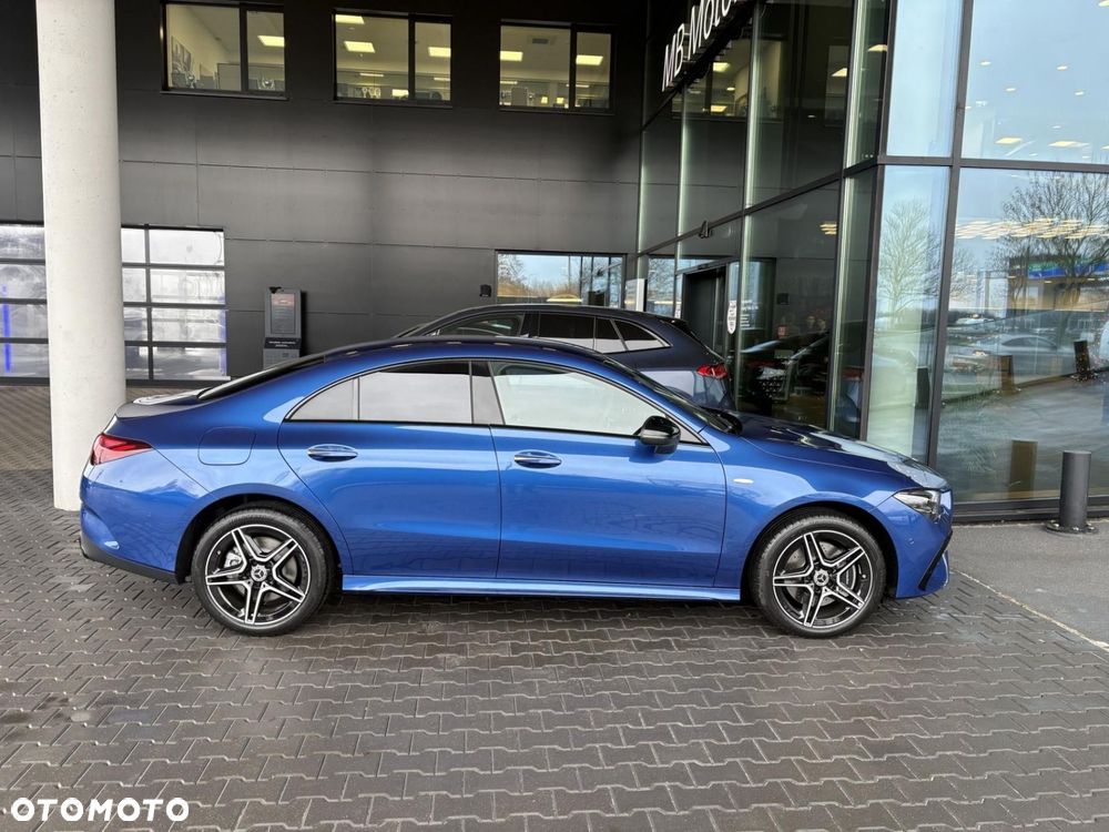 Mercedes-Benz CLA - 4