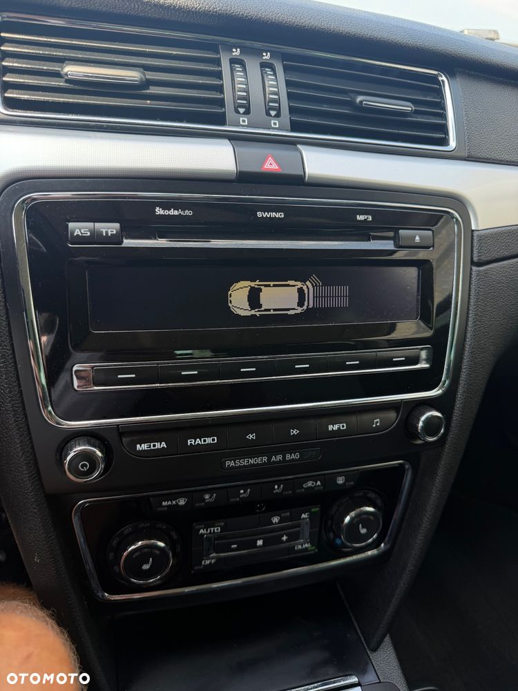 Skoda Superb 1.8 TSI DSG FAMILY - 35