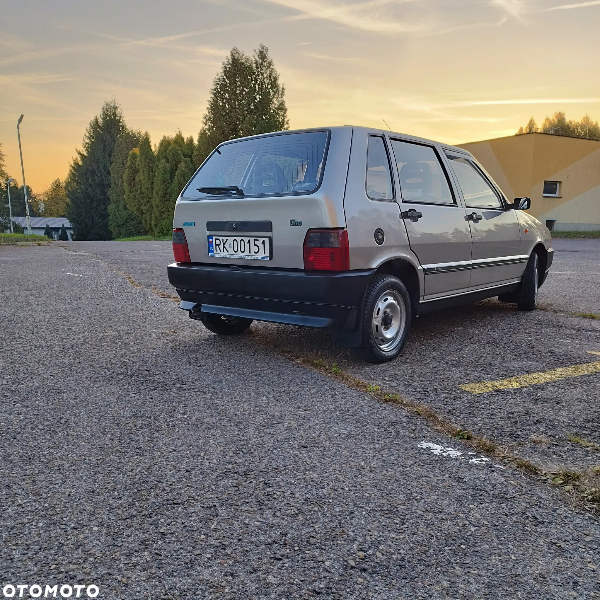 Fiat Uno 899 - 7
