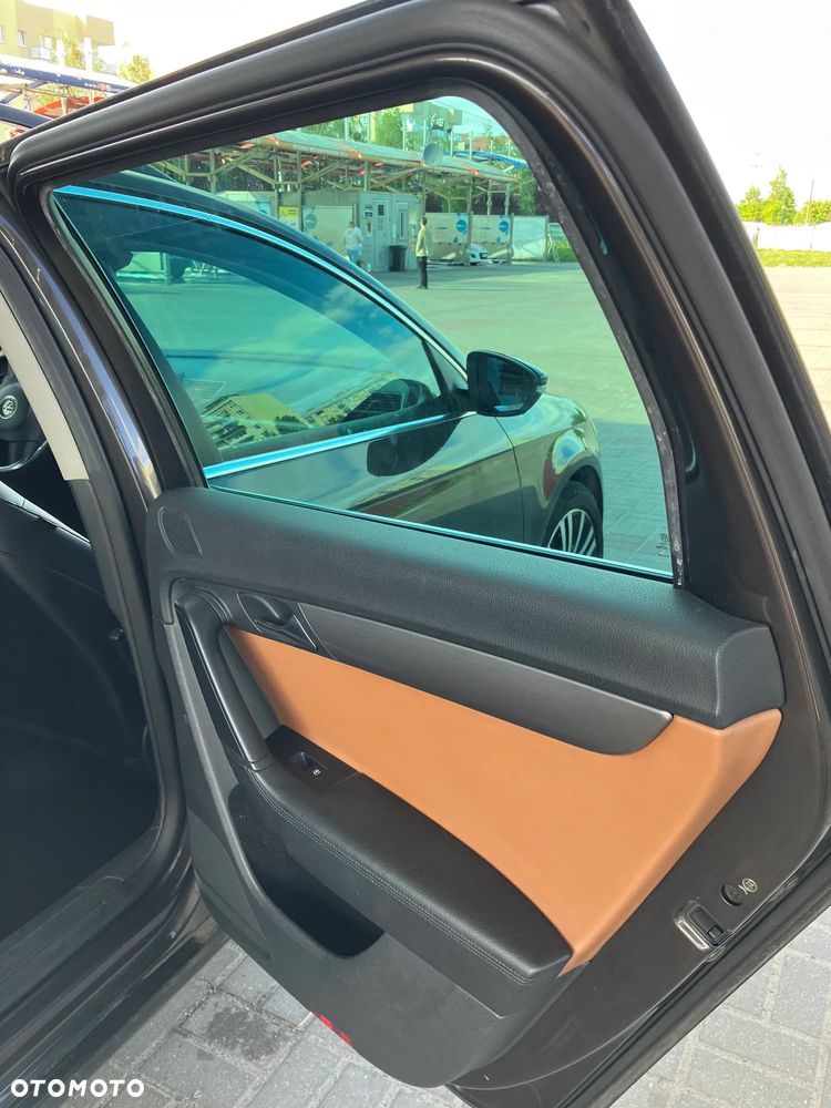 Volkswagen Passat 2.0 TDI Comfortline - 19