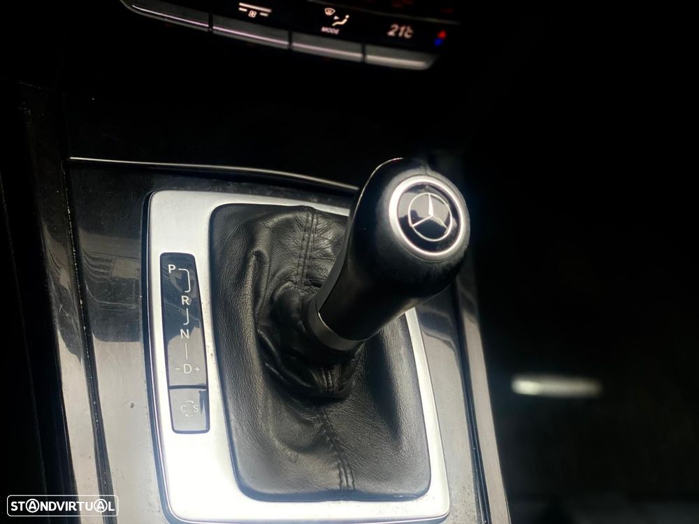 Mercedes-Benz E 220 CDi Avantgarde BE Auto. - 22