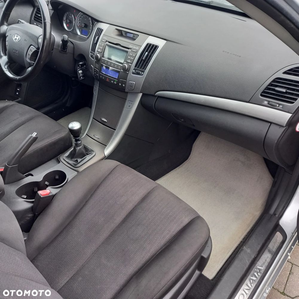 Hyundai Sonata 2.0 Comfort - 6