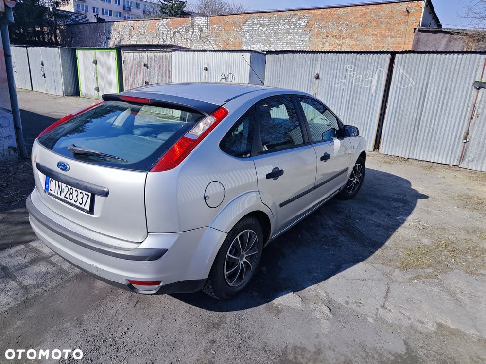 Ford Focus 1.6 TDCi DPF Ambiente - 3