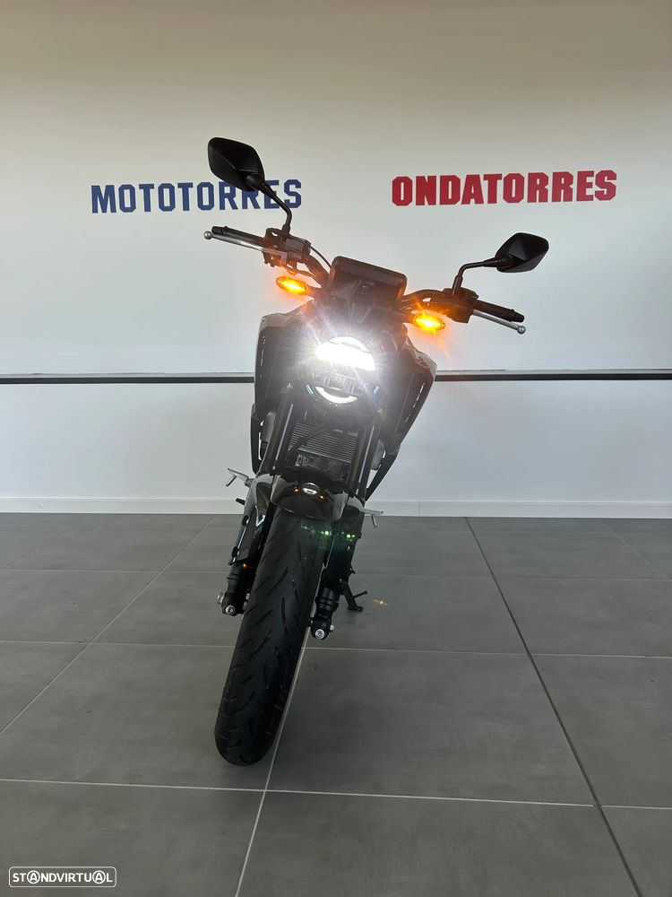 Honda CB 125R - 2