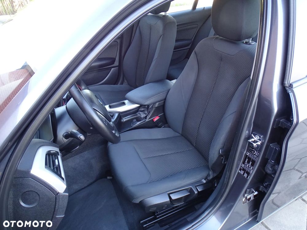 BMW Seria 1 116i Sport Line - 19