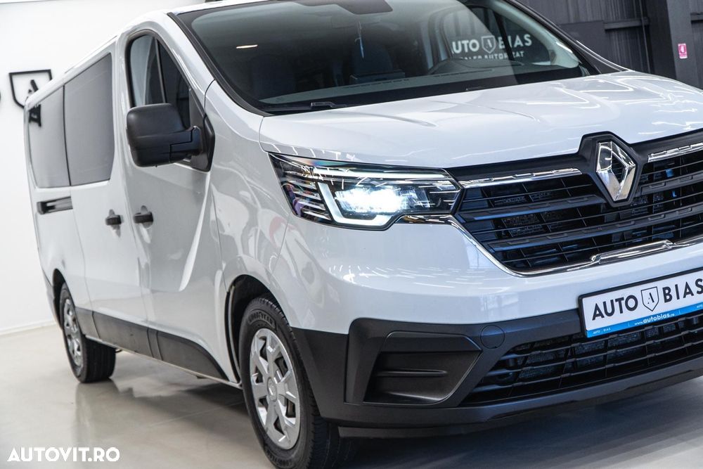 Renault Trafic 2.0 Blue dCi 110 S&S L2 8+1 Life - 29