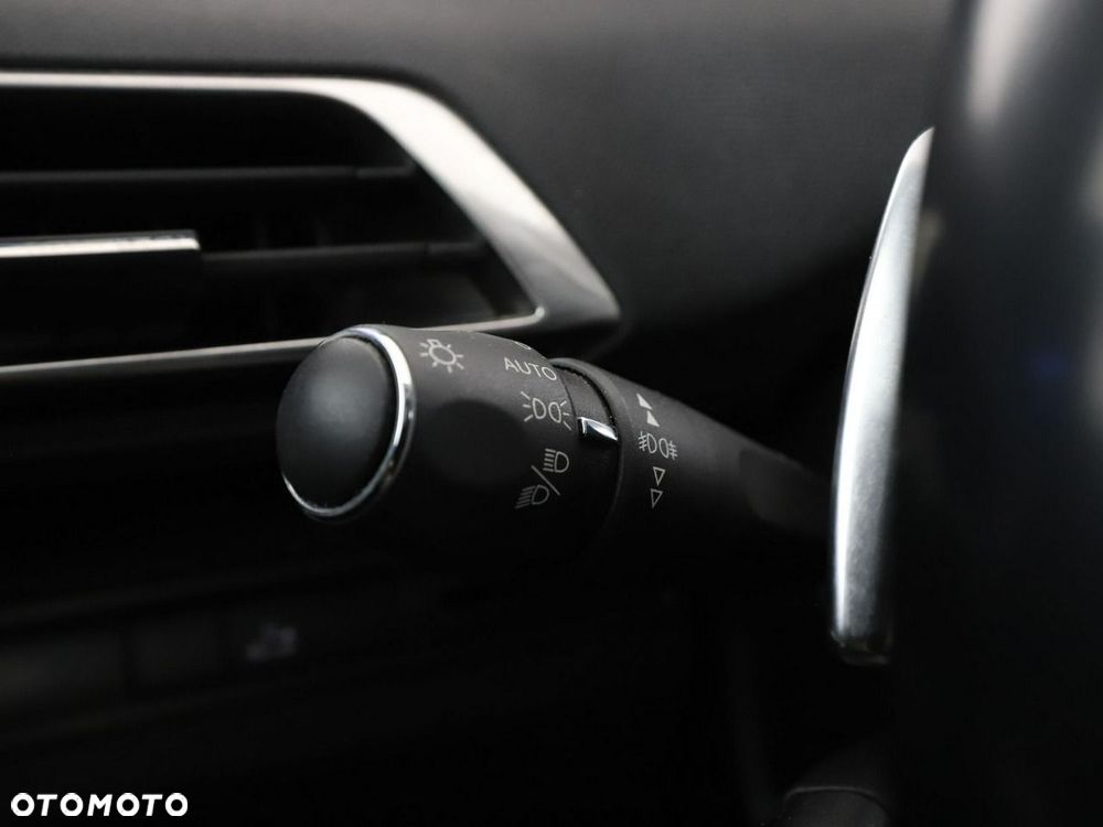 Peugeot 3008 BlueHDi 130 Stop & Start EAT8 Allure Business-Paket - 36
