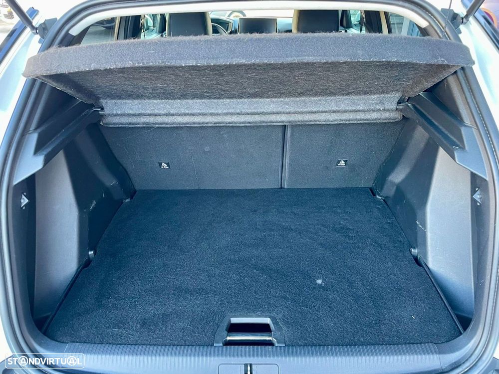 Peugeot e-2008 50 kWh Allure Pack - 11