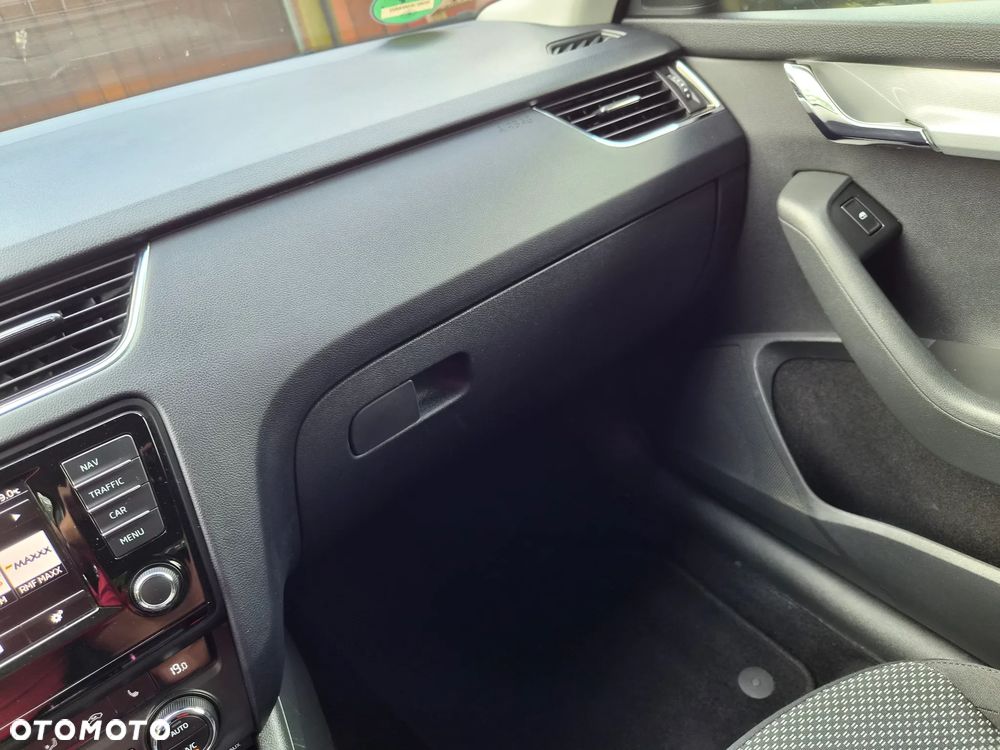 Skoda Octavia 1.4 TSI Ambition - 17