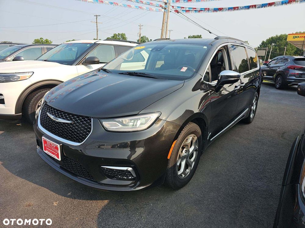 Chrysler Pacifica - 1