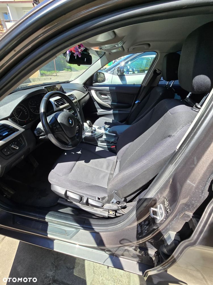 BMW Seria 3 318d - 7