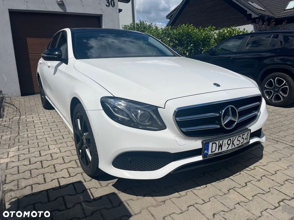 Mercedes-Benz Klasa E 220 d 4-Matic 9G-TRONIC - 4