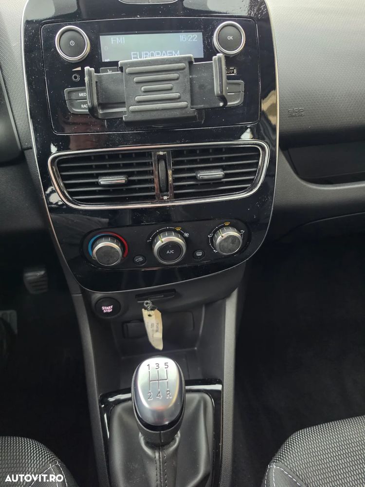 Renault Clio - 9