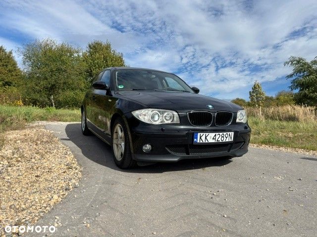 BMW Seria 1 2006 photo 2