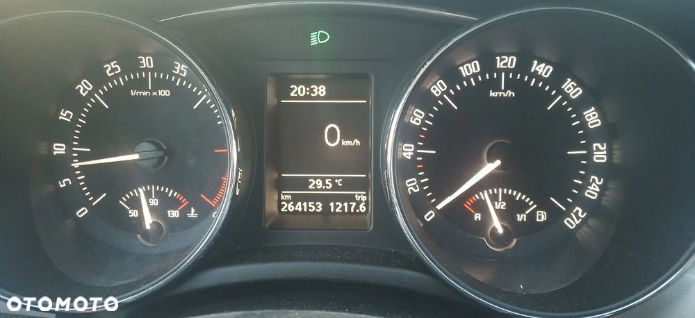 Skoda Superb 2.0 TDI Comfort - 13