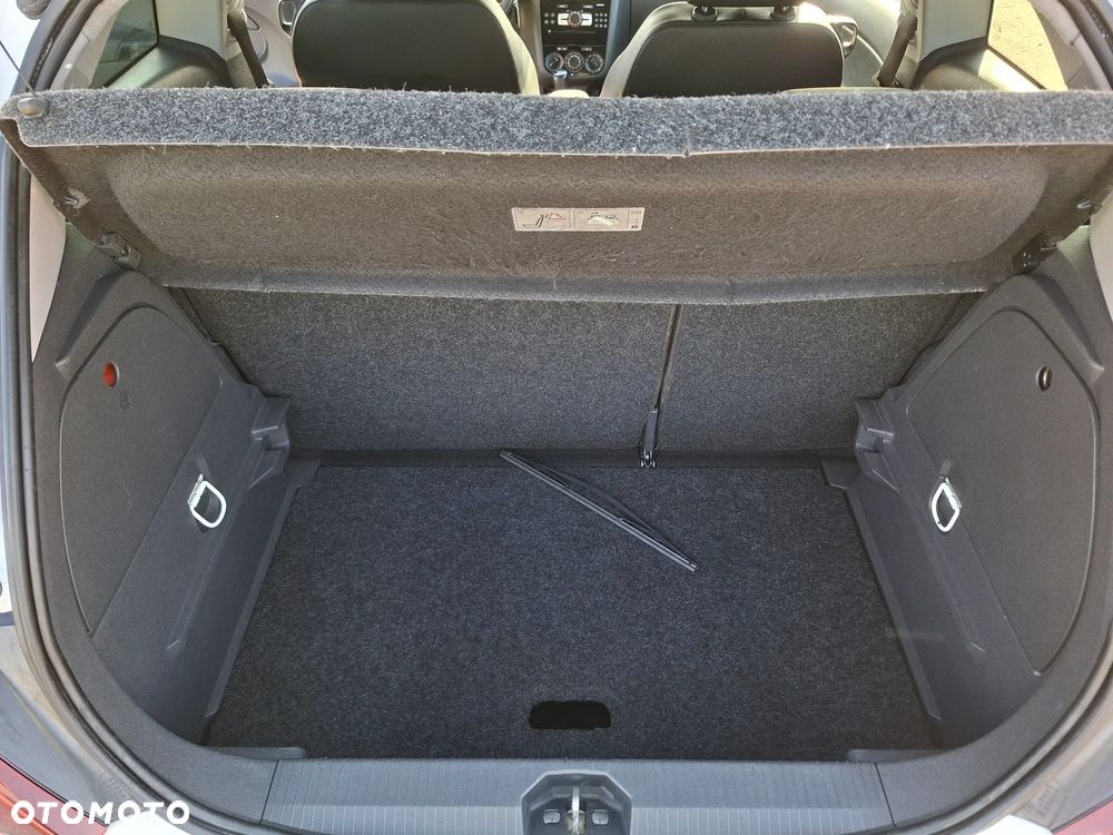 Opel Corsa 1.4 16V Limited Edition - 24