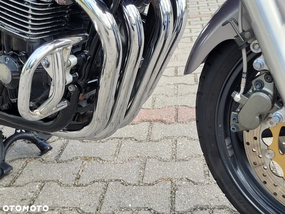 Yamaha XJR - 20
