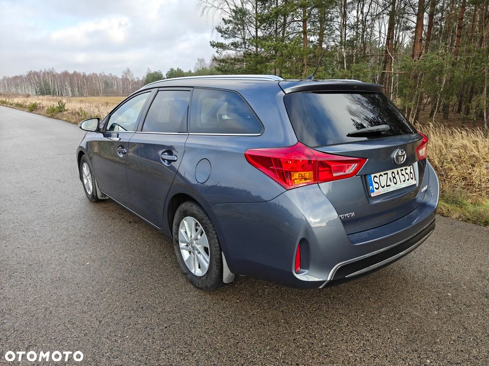 Toyota Auris 1.4 D-4D Premium Comfort - 9