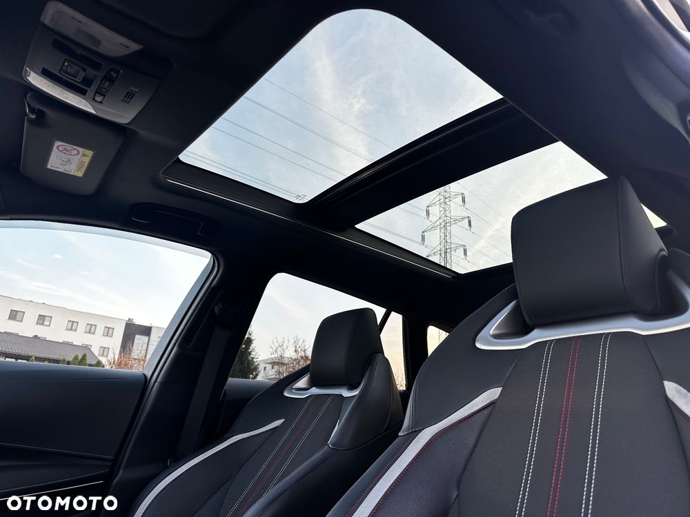 Toyota Corolla 2.0 Hybrid GR Sport - 32