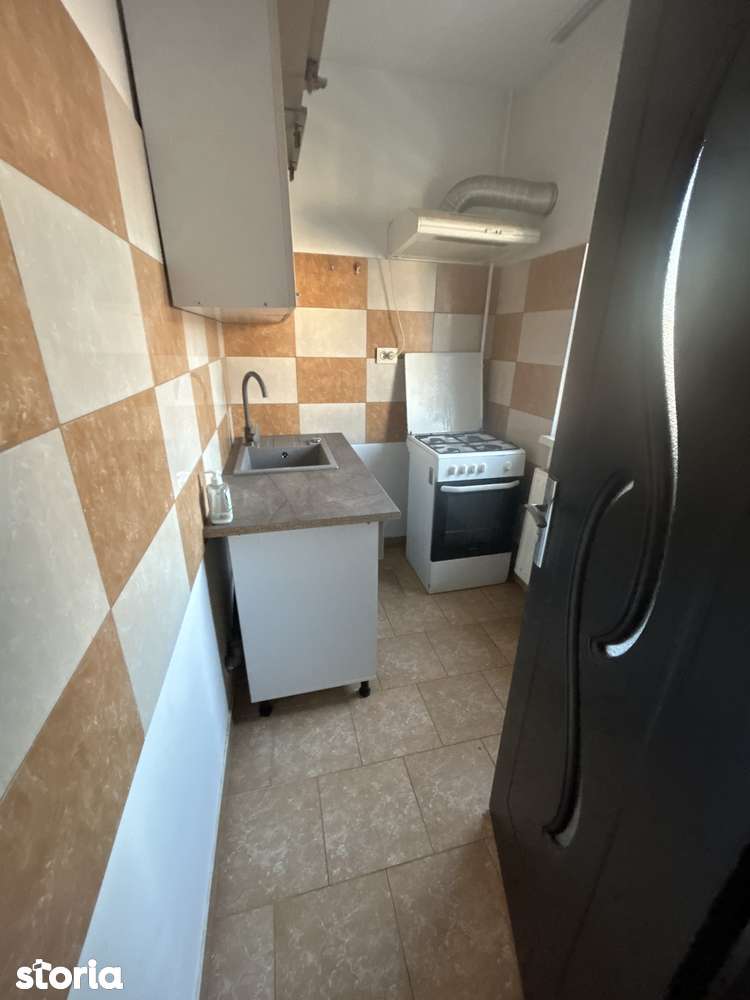Mircea cel Bătrân -Gh. Lazăr -1 cameră-Mobilat,250 Euro Negociabil - Imagine principală: 3/8